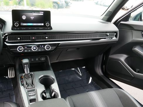Used 2025 Honda Civic Sport image 22