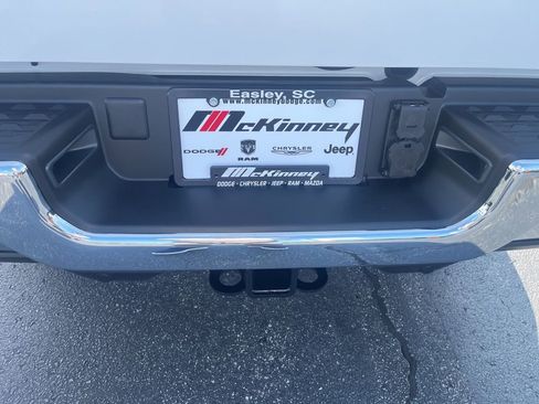 Used 2025 RAM 2500 Laramie AWD/4WD image 18