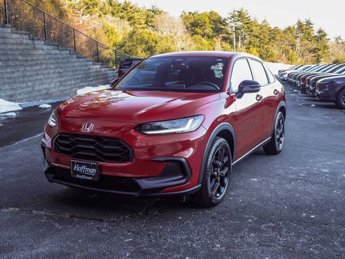 Used 2025 Honda HR-V Sport image 11