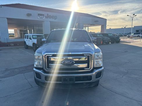 Used 2012 Ford F250 XLT w/ Camper Pkg image 2