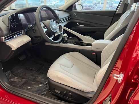 New 2026 Hyundai Elantra Limited image 28