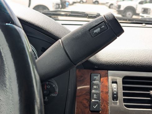 Used 2007 Chevrolet Tahoe LTZ w/ LTZ Preferred Equipment Group AWD/4WD image 26