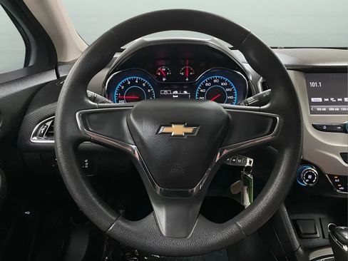 Used 2016 Chevrolet Cruze LS FWD image 17