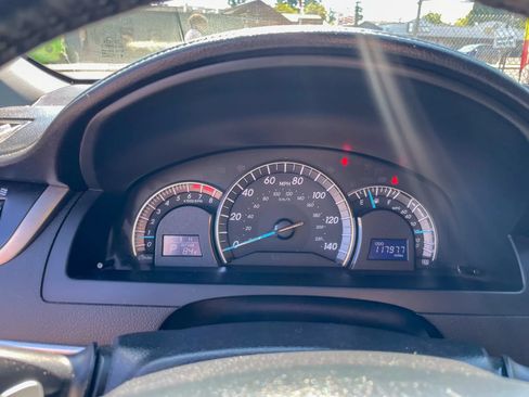 Used 2012 Toyota Camry SE FWD image 18