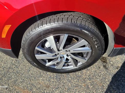 Used 2024 Chevrolet Equinox Premier AWD/4WD image 6