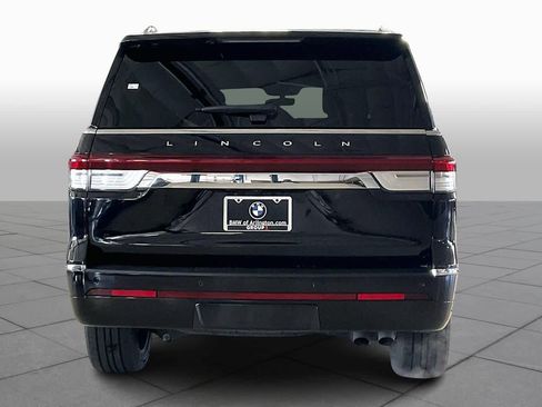 Used 2024 Lincoln Navigator Reserve image 4