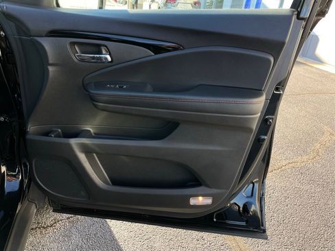 Certified 2023 Honda Ridgeline Black Edition image 30