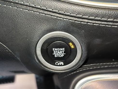 Used 2020 Dodge Challenger R/T w/ Plus Package image 13