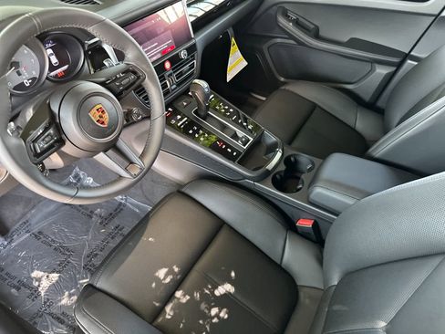 New 2026 Porsche Macan S AWD/4WD image 4