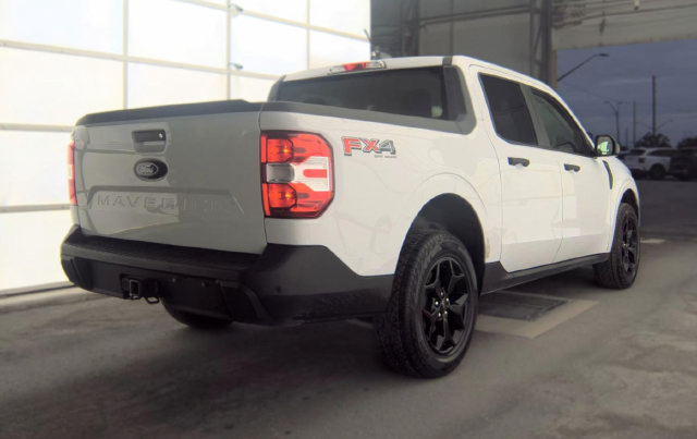 Used 2025 Ford Maverick XLT w/ XLT Luxury Package AWD/4WD image 3