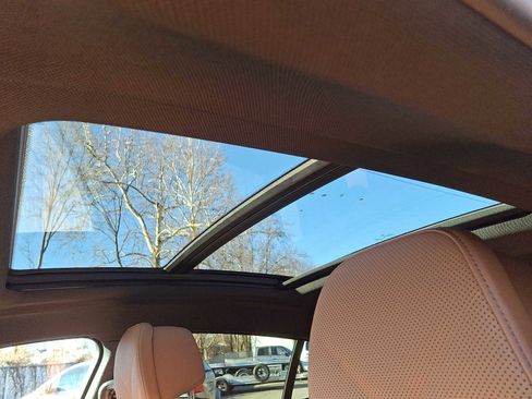 Used 2023 BMW X6 xDrive40i w/ M Sport Package image 14