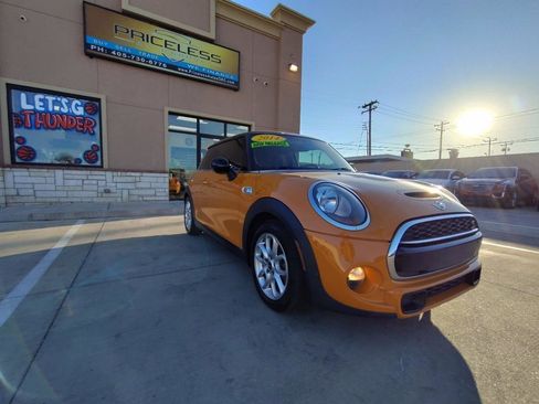Used 2014 MINI Cooper S image 2
