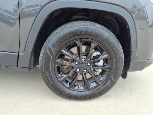 Used 2023 Jeep Cherokee Altitude Lux AWD/4WD image 10
