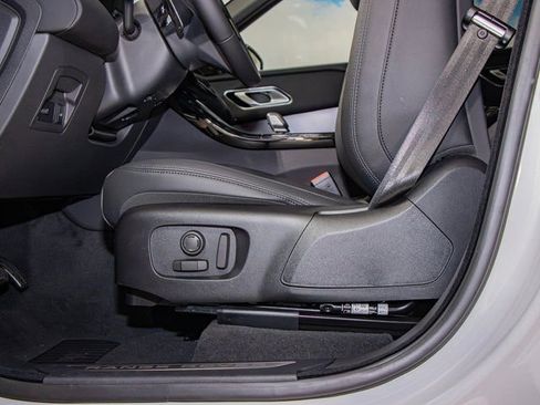 New 2026 Land Rover Range Rover Velar Dynamic SE image 15