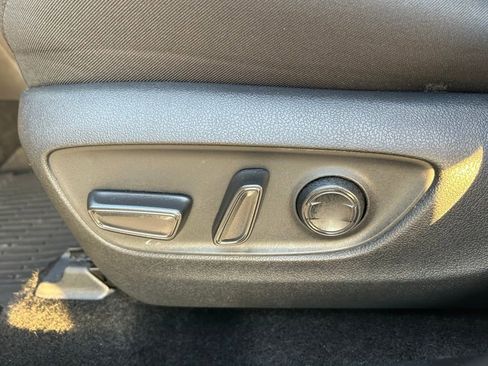 Used 2021 Toyota RAV4 XLE FWD image 17