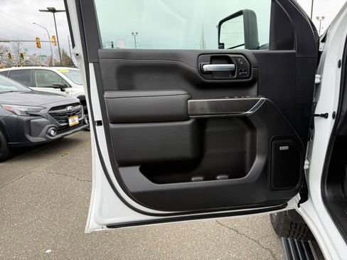 Used 2021 GMC Sierra 3500 AT4 w/ AT4 Premium Plus Package image 17