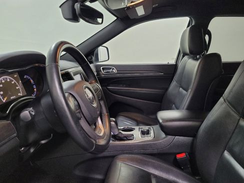 Used 2018 Jeep Grand Cherokee Limited image 17