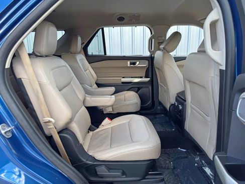 Used 2021 Ford Explorer Limited w/ Equipment Group 301A image 41