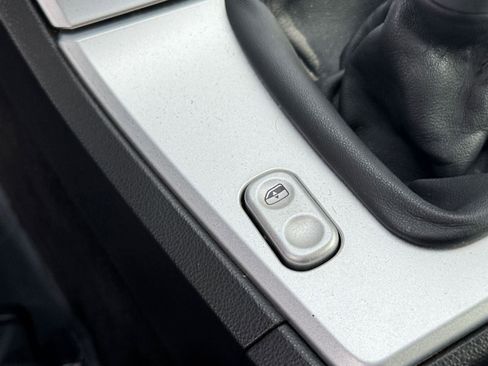 Used 2007 Chrysler Crossfire Coupe image 22