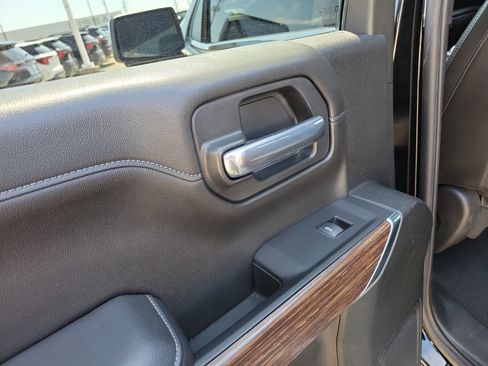 Used 2021 Chevrolet Silverado 1500 High Country image 16