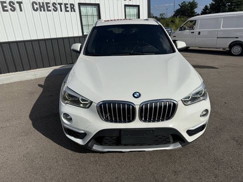 Used 2018 BMW X1 xDrive28i w/ Premium Package Essential AWD/4WD image 3