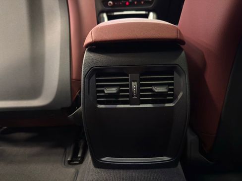 Used 2025 BMW 430i Coupe w/ M Sport Package image 33