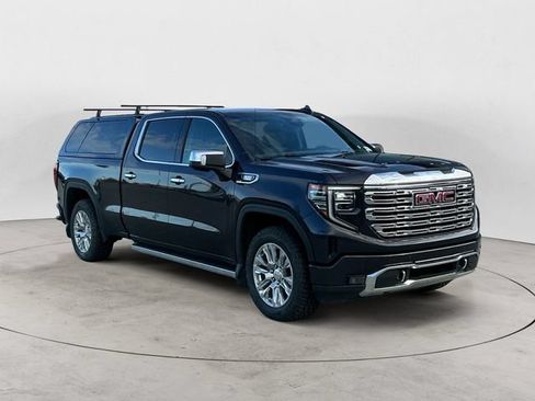 Used 2023 GMC Sierra 1500 Denali w/ Technology Package AWD/4WD image 7