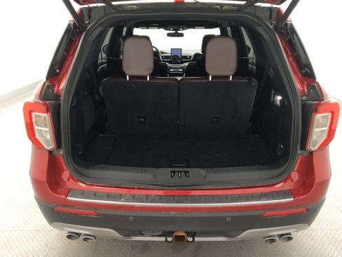 Used 2020 Ford Explorer Platinum w/ Premium Technology Package AWD/4WD image 29
