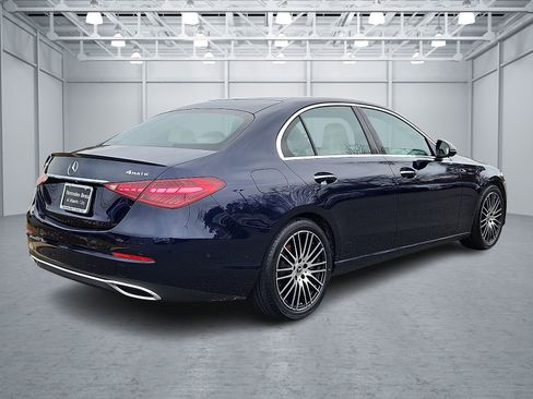Used 2022 Mercedes-Benz C 300 4MATIC Sedan image 6