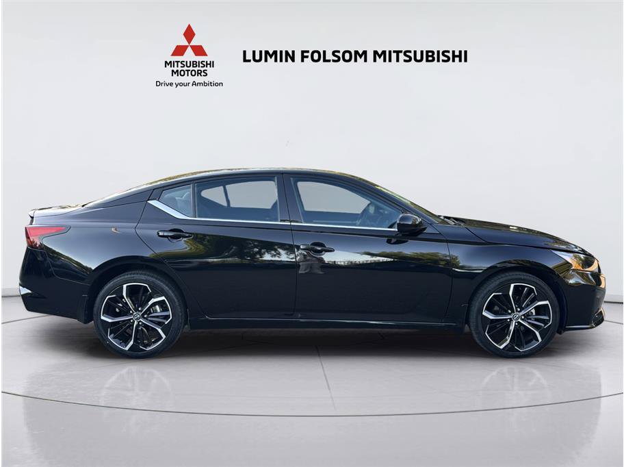 Used 2023 Nissan Altima 2.5 SR w/ SR Premium Package AWD/4WD image 6