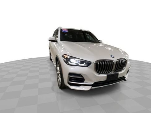 Used 2023 BMW X5 xDrive40i w/ Premium Package AWD/4WD image 4