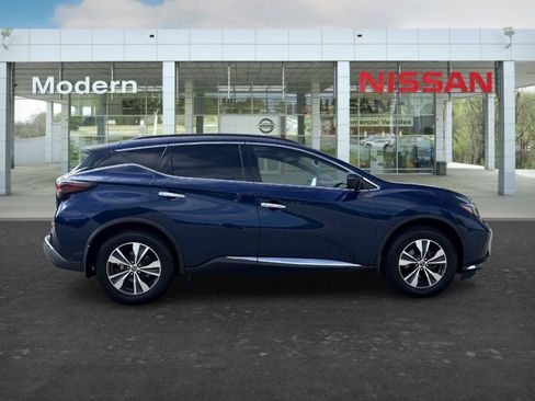 Used 2019 Nissan Murano SV w/ Premium Package AWD/4WD image 6