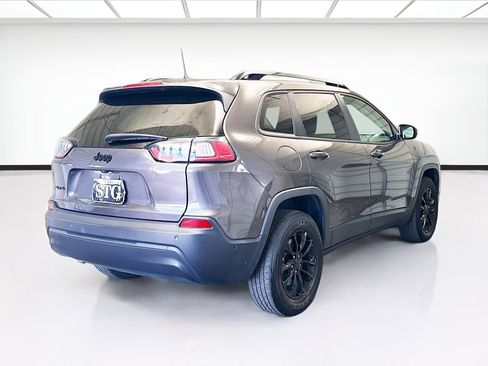 Used 2023 Jeep Cherokee Altitude Lux image 4