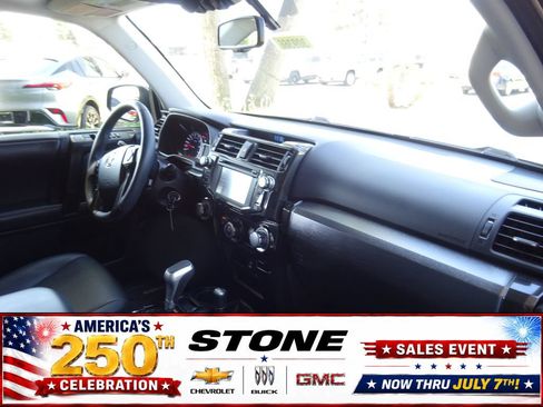 Used 2019 Toyota 4Runner TRD Off-Road Premium AWD/4WD image 14