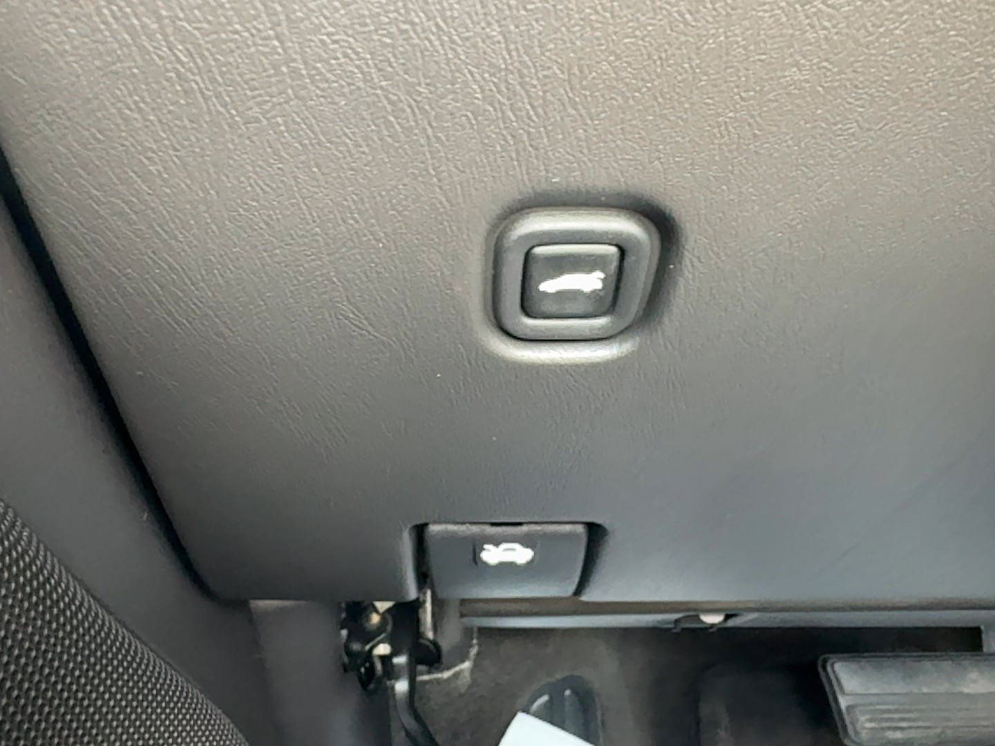Used 2002 Chevrolet Monte Carlo SS w/ Preferred Equipment Group FWD image 36