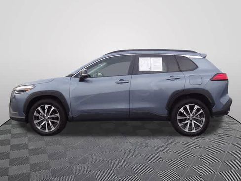 Used 2025 Toyota Corolla Cross XLE AWD/4WD image 2
