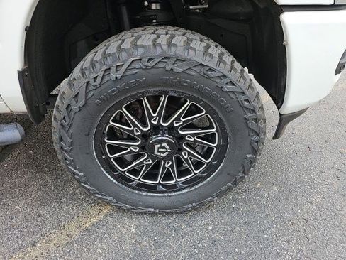 Used 2025 RAM 2500 Laramie AWD/4WD image 10