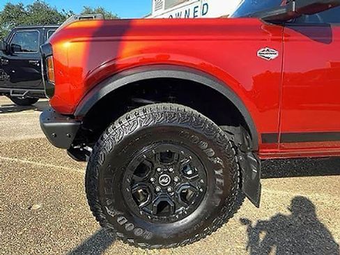 Used 2023 Ford Bronco Wildtrak AWD/4WD image 5