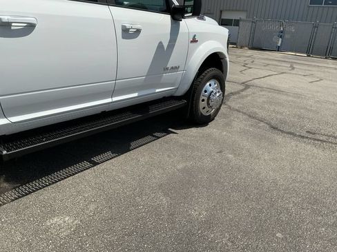 New 2026 RAM 5500 4x4 Crew Cab w/ Laramie Trim Package image 17