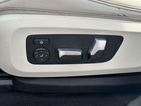 Used 2019 BMW X5 xDrive40i w/ M Sport Package AWD/4WD image 13