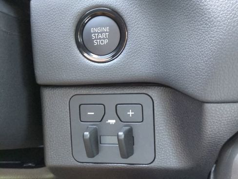 New 2026 Toyota Tundra Limited AWD/4WD image 25