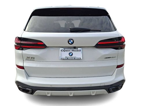 Used 2024 BMW X5 xDrive40i w/ M Sport Package AWD/4WD image 5