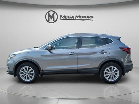 Used 2021 Nissan Rogue Sport SV FWD image 3