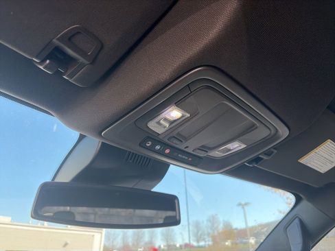 Used 2023 GMC Sierra 1500 SLT w/ SLT Premium Package image 17