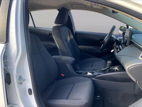 Used 2023 Toyota Corolla LE w/ Carpet Mat Package (TMS) FWD image 8