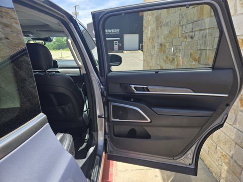 Used 2020 Kia Telluride SX FWD image 11