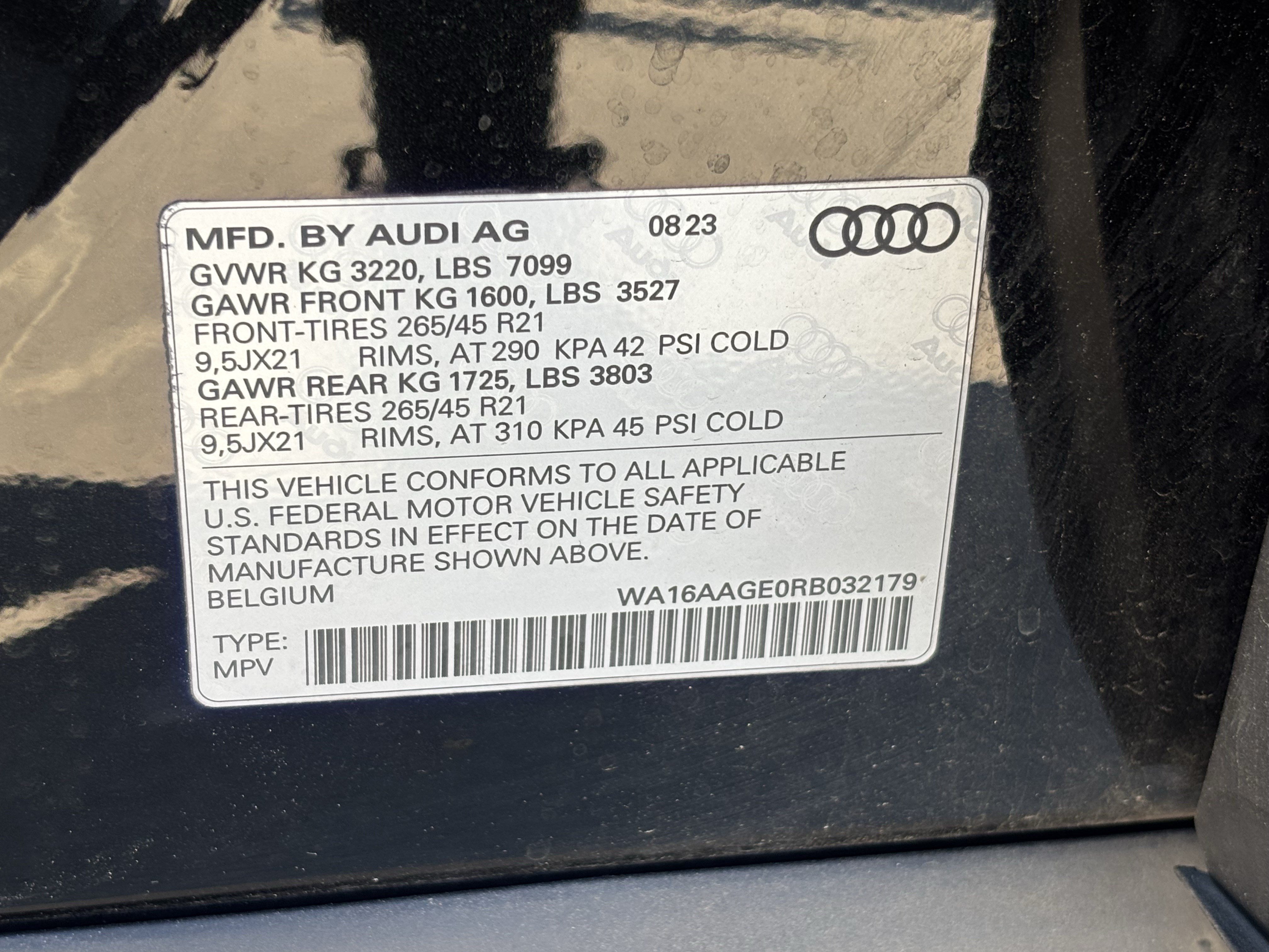 Used 2024 Audi Q8 e-tron Prestige w/ Prestige Package AWD/4WD image 37