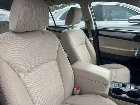 Used 2019 Subaru Outback 2.5i AWD/4WD image 33