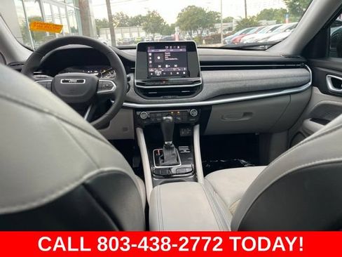 Used 2022 Jeep Compass Latitude w/ Sun and Sound Group FWD image 18