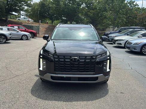 Used 2024 Hyundai Palisade Limited FWD image 2